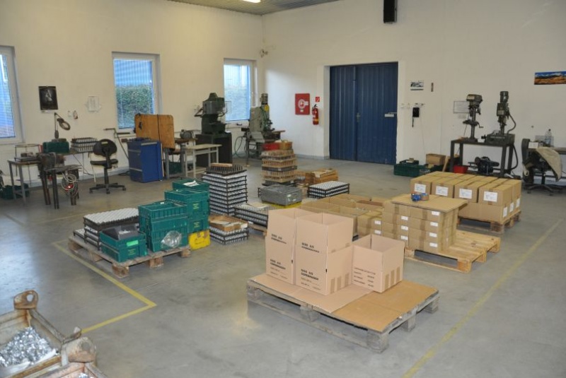 Montáž / Montáž zadlabávacích zámkov - foto  Montáž / Montáž zadlabávacích zámkov - foto