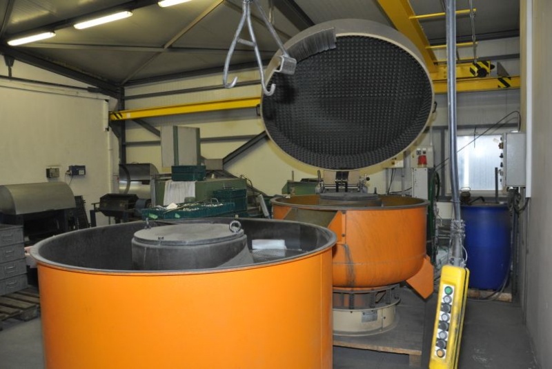 Tlakové odlievanie 2 / Stroje - foto Tlakové odlievanie 2 / Stroje - foto